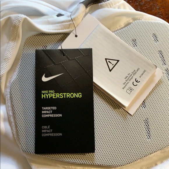 Nike Pro Compression Shirt. Size Small. BNWT - Picture 5 of 6